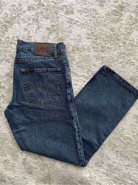 Lee Men's 100% Cotton Regular Fit Straight Leg Jeans - Medium Stone Color